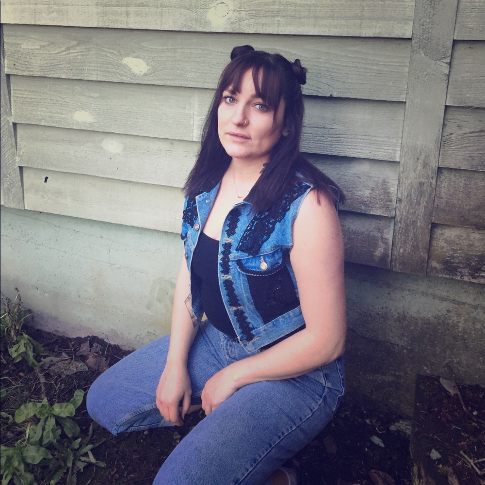 VTG cropped denim vest w lace/beaded appliqués